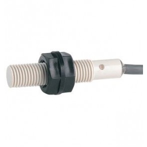 Omron Näherungsschalter E2F-X10Y2 2M